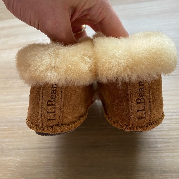 L.L. Bean Toddler’s Wicked Good Slippers - Picture 4 of 11